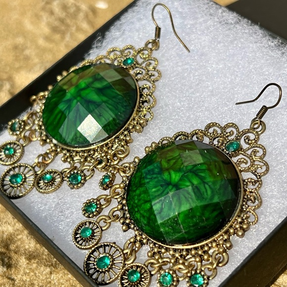 Elaborate Green and Gold Dangle Earrings - Picture 4 of 9